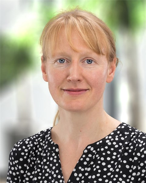 Portraitfoto von Enisa Rothfuß-Sejmen